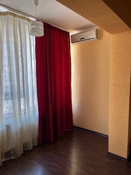 Apartament cu 2 camere decomandat, mobilat în