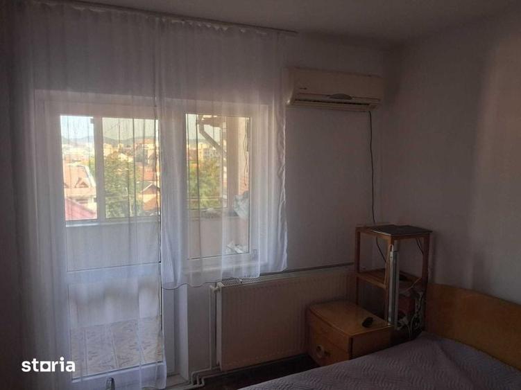 Apartament cu 3 camere decomandat în Dorobanți