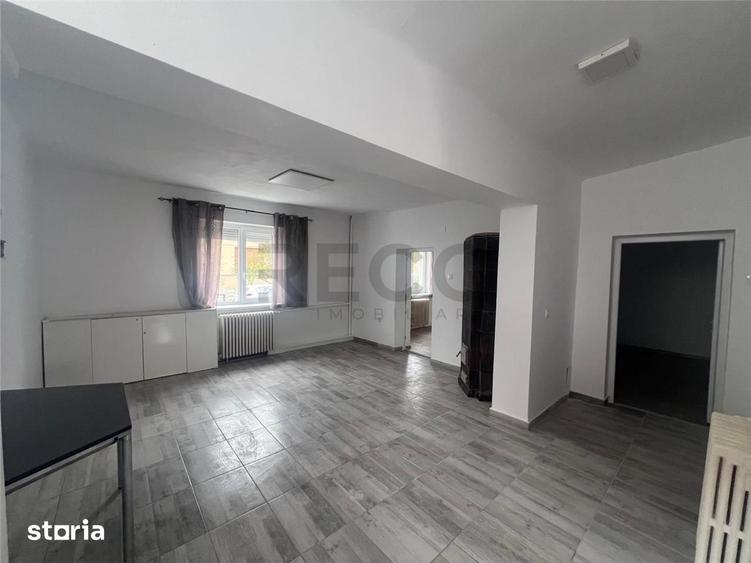 Spațiu comercial, de 65 mp, în Cantemir