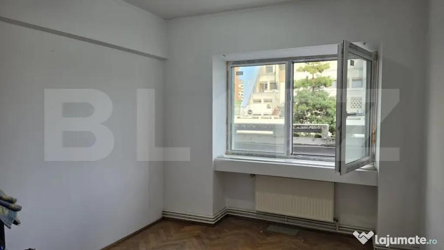 Apartament cu 3 camere decomandat în Ultracentral