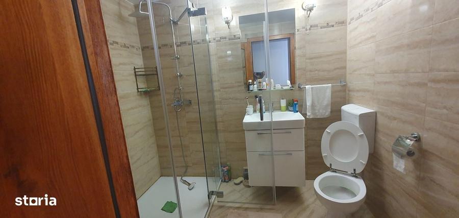Casă cu 3 camere în Central