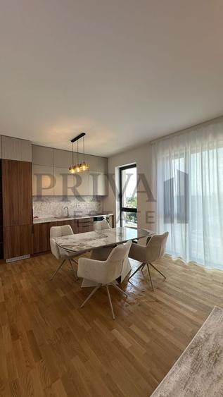 Apartament cu 3 camere decomandat, mobilat în Ultracentral