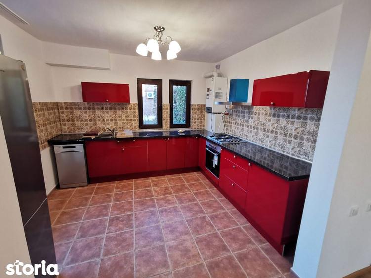 Casă cu 5 camere cu Teren 500 Mp în Corbeanca