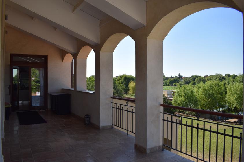 Casă individuală cu 9 camere cu Piscina în Snagov