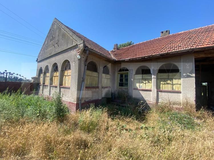 Teren Construcții intravilan de 7000 mp, în Chevereșu Mare
