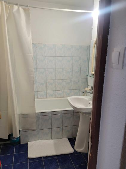 Apartament cu 4 camere decomandat în Exterior Vest