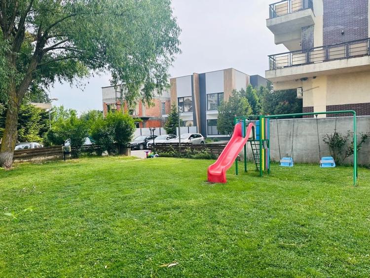 Duplex cu 4 camere cu Canalizare în Corbeanca