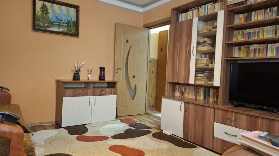 Apartament cu 2 camere nedecomandat în Central