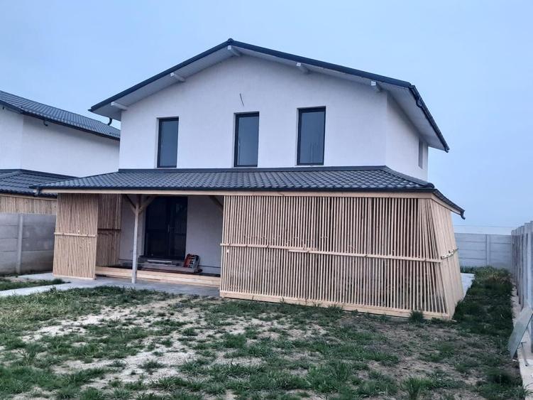 Casă individuală cu 6 camere cu Teren 450 Mp în Bâcu