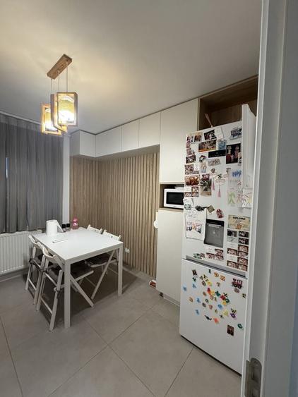 Apartament cu 3 camere decomandat în Vitan