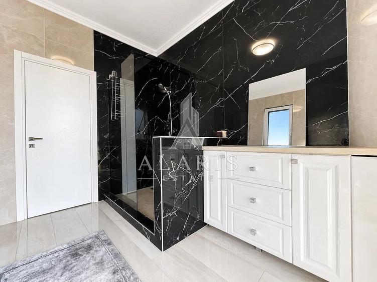 Apartament cu 4 camere semidecomandat în Torontalului