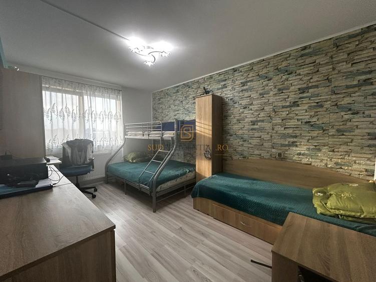 Apartament cu 2 camere decomandat în Apărătorii Patriei