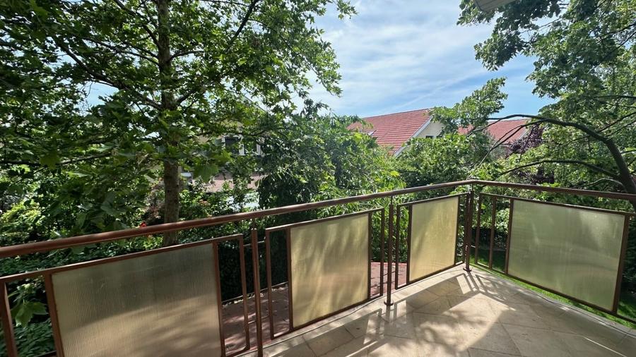 Casă individuală cu 5 camere cu Canalizare în Pipera