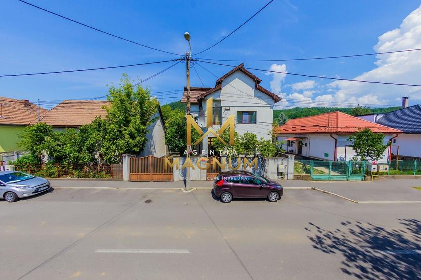 Casă individuală cu 4 camere cu Canalizare în Central