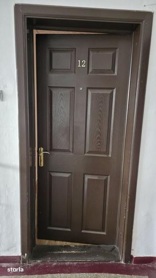 Apartament cu 4 camere decomandat în Tolstoi