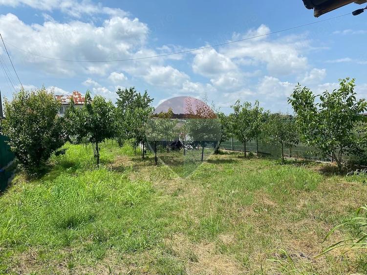 Teren de 525 mp, în Gulia