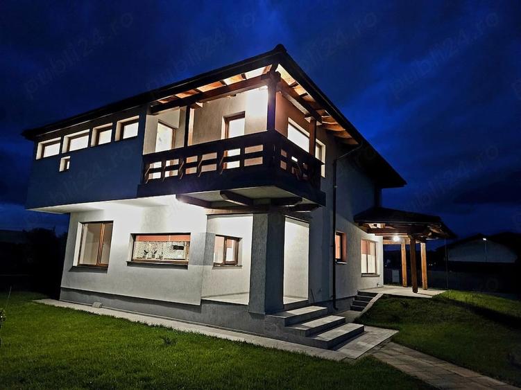 Casă cu 5 camere cu Teren 1000 Mp în Tamași