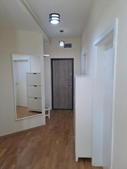 Apartament cu 3 camere semidecomandat, mobilat în Aradului