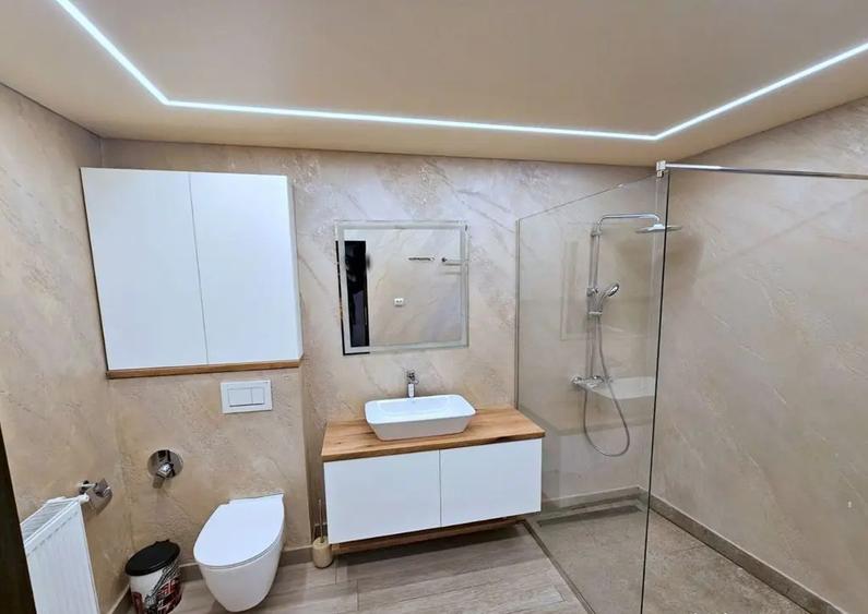 Casă cu 2 camere cu Teren 90 Mp în Piața Centrală