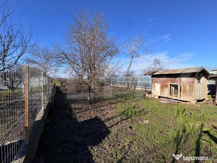 Casă cu 4 camere cu Teren 600 Mp în Central