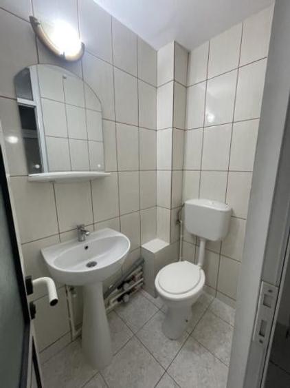 Apartament cu 3 camere decomandat în Tomis III