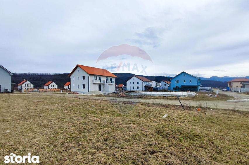 Teren de 353 mp, în Central