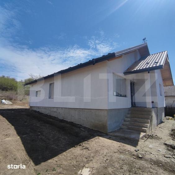 Casă cu 3 camere cu Teren 450 Mp în Bucium