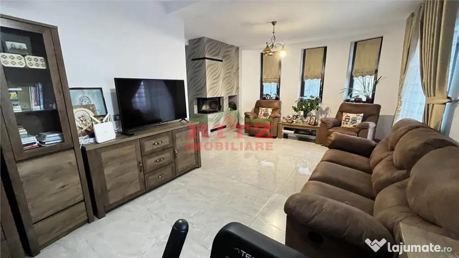 Casă cu 4 camere cu Teren 560 Mp în Central