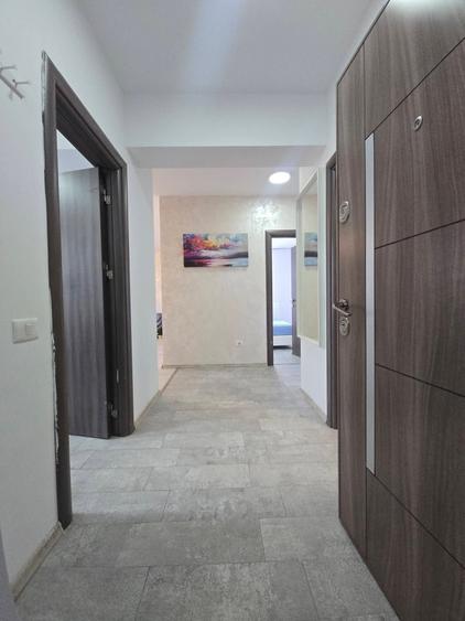 Apartament cu 3 camere decomandat în Dobroești