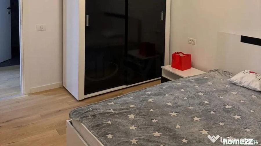 Apartament cu 3 camere semidecomandat în Crângași