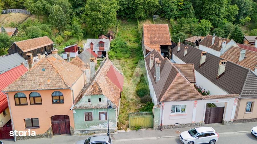 Casă cu 1 camere cu Teren 896 Mp în Caragiale
