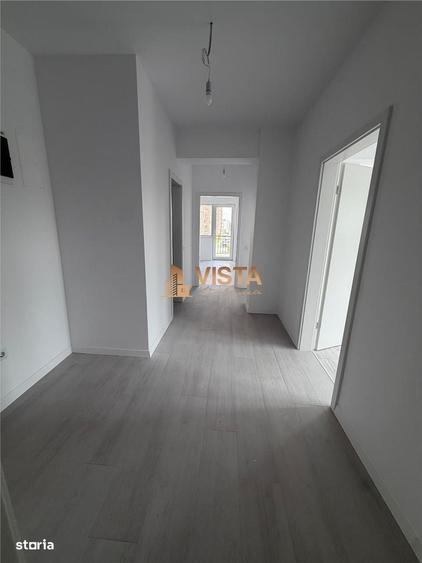 Apartament cu 3 camere în Tractorul