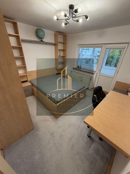 Apartament cu 4 camere decomandat, mobilat în Băneasa