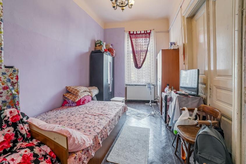 Apartament cu 5 camere decomandat, mobilat în Calea Victoriei