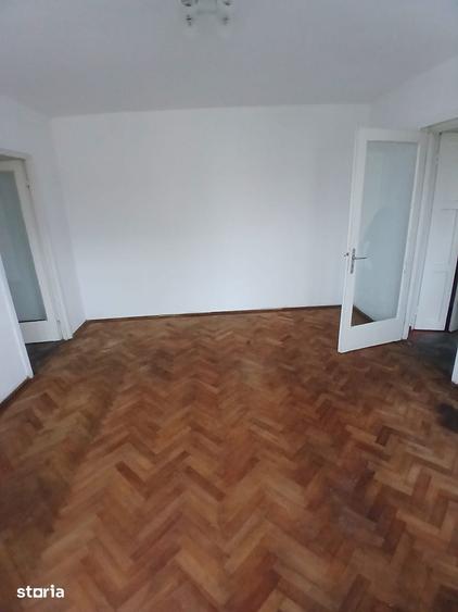 Apartament cu 2 camere semidecomandate, Centru - 3