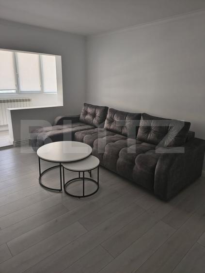 Apartament cu 3 camere decomandat, mobilat în Central