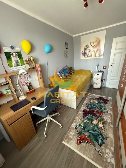 Apartament cu 4 camere semidecomandat, mobilat în Fizicienilor