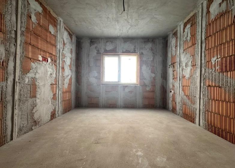 Duplex cu 4 camere cu Canalizare în Moșnița Nouă