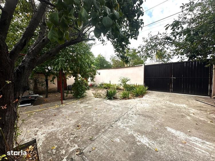 Casă cu 4 camere cu Teren 450 Mp în Central