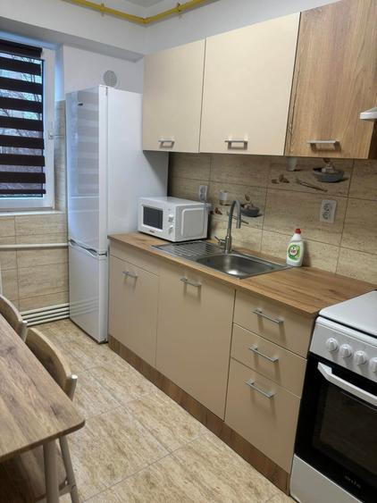 Apartament cu 2 camere decomandat, mobilat în Tomis II