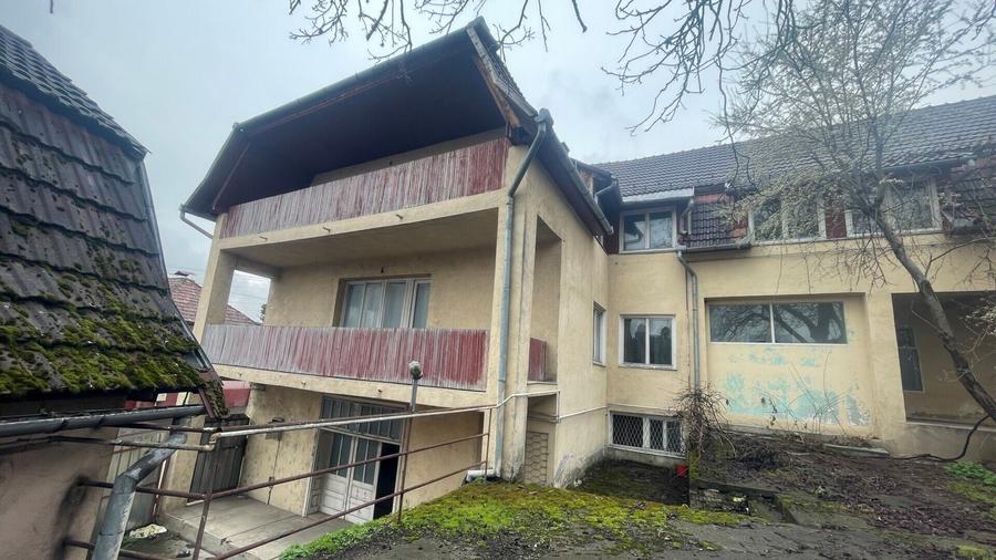 Spațiu comercial, de 744 mp, în Central