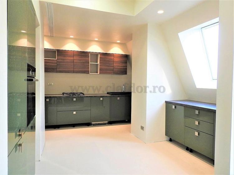 Apartament cu 4 camere decomandat, mobilat în Iancu Nicolae
