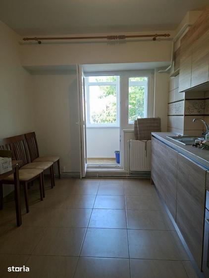 Apartament cu 2 camere decomandat în Calea București
