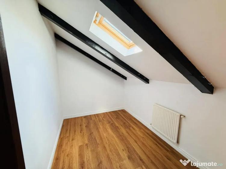 Casă cu 5 camere cu Teren 720 Mp în Sânmihaiu Român