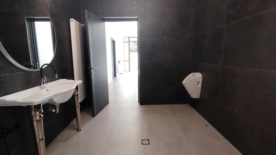 Casă cu 5 camere cu Teren 300 Mp în Unirii