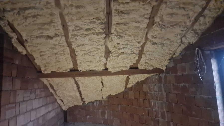 Casă cu 3 camere în Colțirea