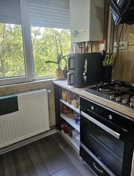 Apartament cu 3 camere decomandat, mobilat în Gorjului