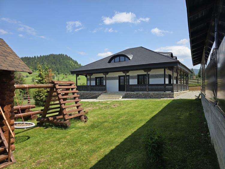 Casă cu 4 camere în Ortoaia