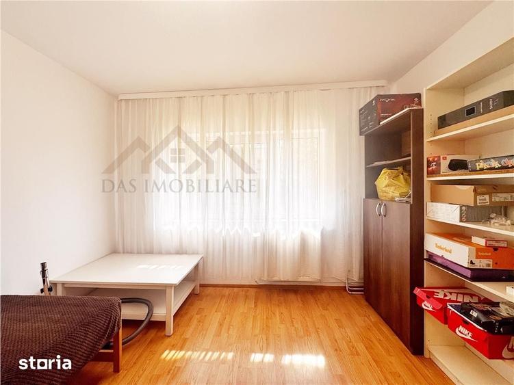 Apartament cu 3 camere în Traian