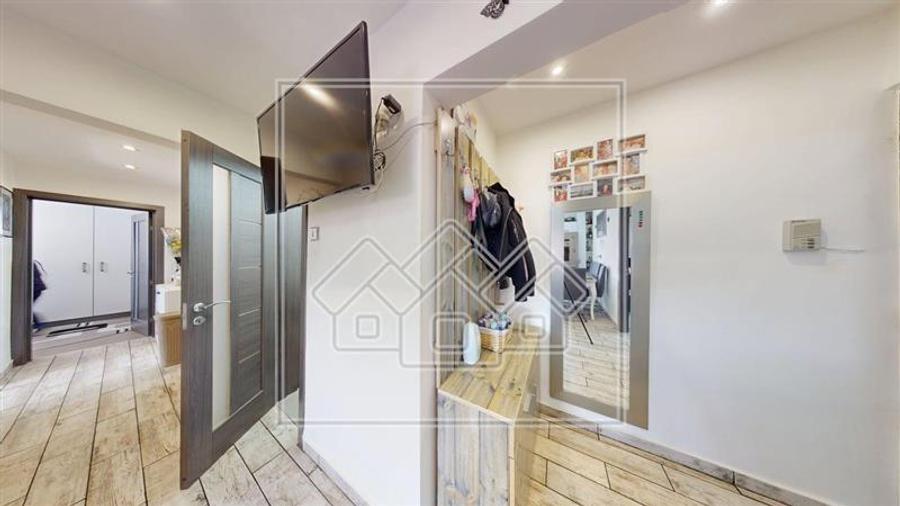 Apartament cu 3 camere decomandat în Mihai Viteazul